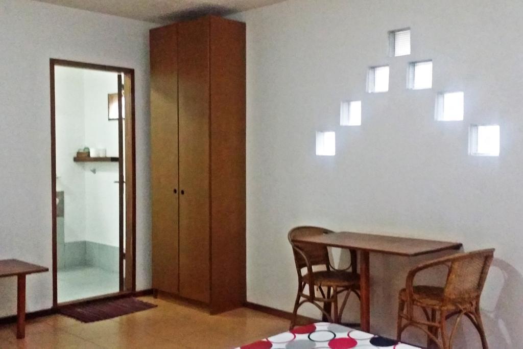 Bamboo Bungalows Resthouse Balabag  Rom bilde
