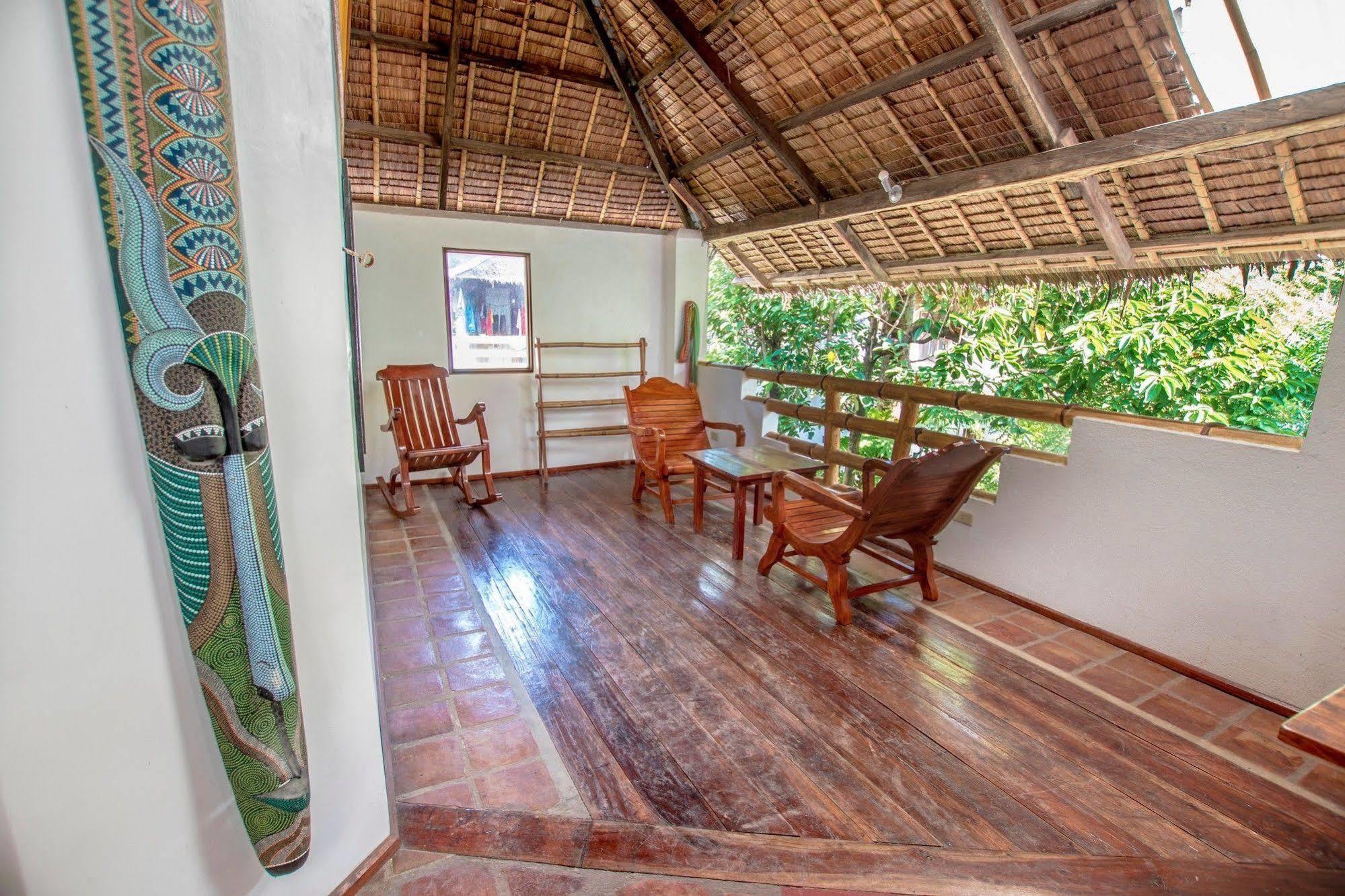 Bamboo Bungalows Resthouse Balabag  Eksteriør bilde