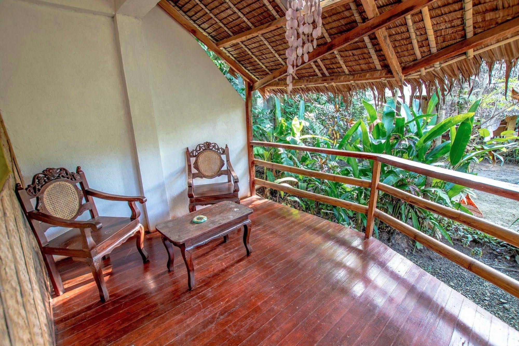 Bamboo Bungalows Resthouse Balabag  Eksteriør bilde